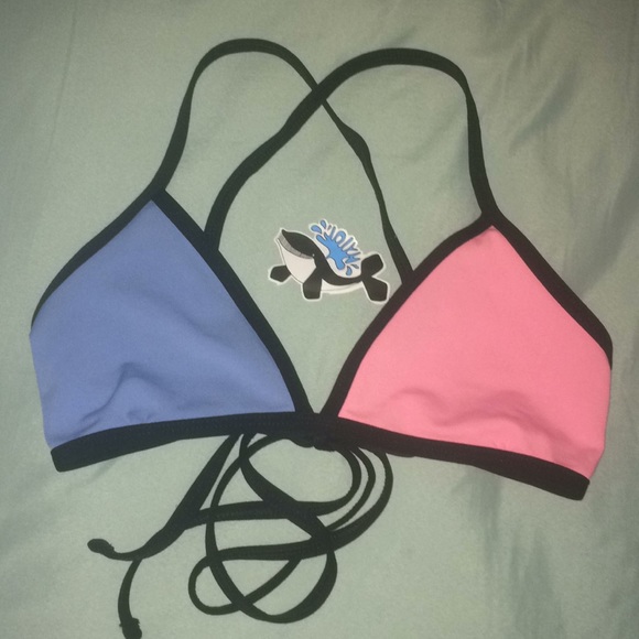 Jolyn Clothing Other - Jolyn Triangle Top!